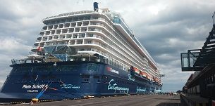 tablica upamietniajaca zawiniecie do gdyni statku mein schiff 4 thumb